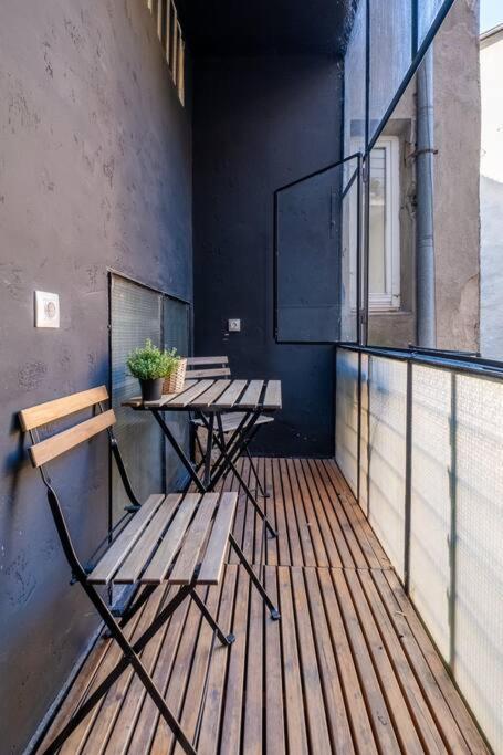 Stunning Luxury 3 Bedroom Apt In The Heart Of Town 소피아 외부 사진